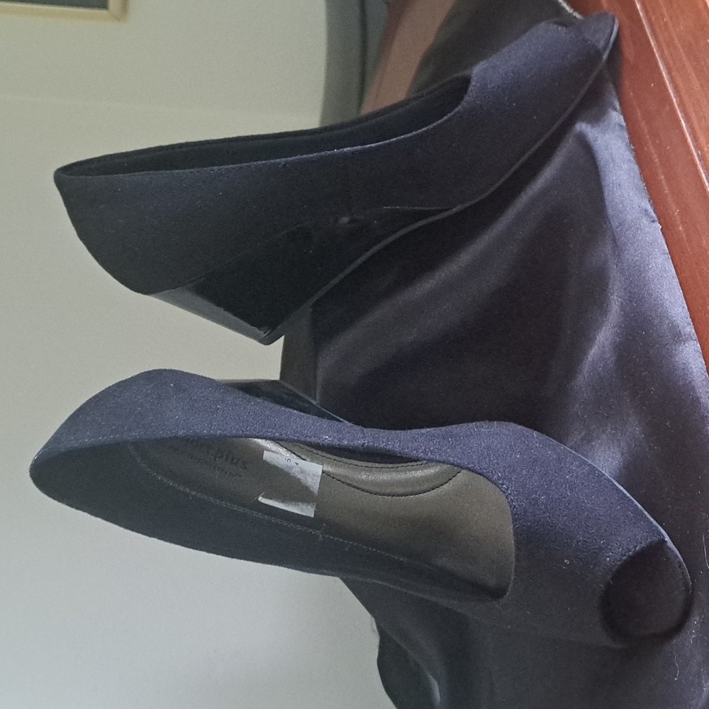 NEW Suede black slip on CASUAL WOMAN'S HIGH HEEL PLATFORM - Picture 1 of 7